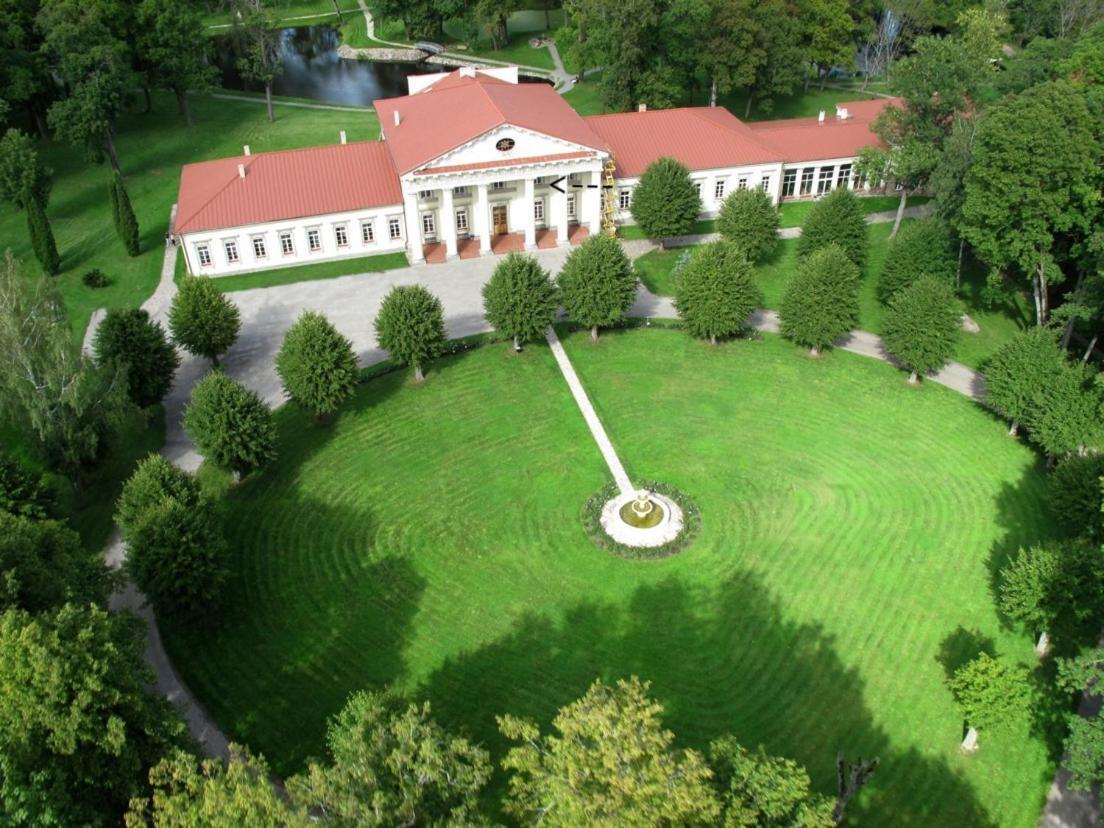 Taujenu Dvaro Sveciu Namai Towiany Dış mekan fotoğraf
